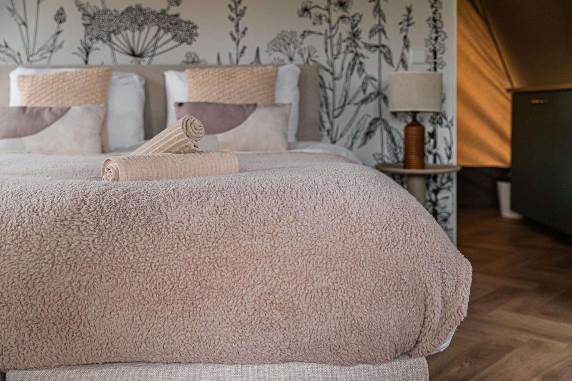 Luxe Glamping Dahlia Meerssen